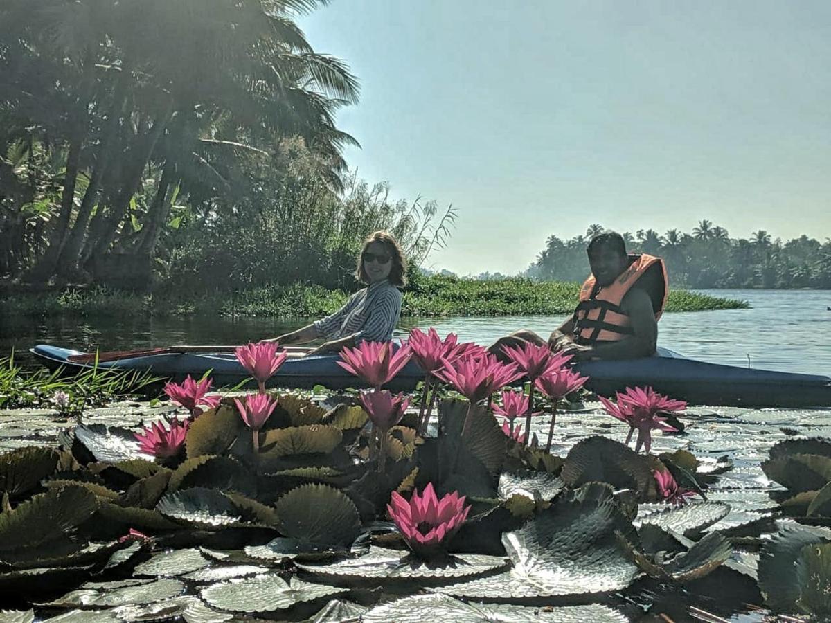 Sunsets And Palm Trees Bed & Breakfast Alappuzha Ngoại thất bức ảnh