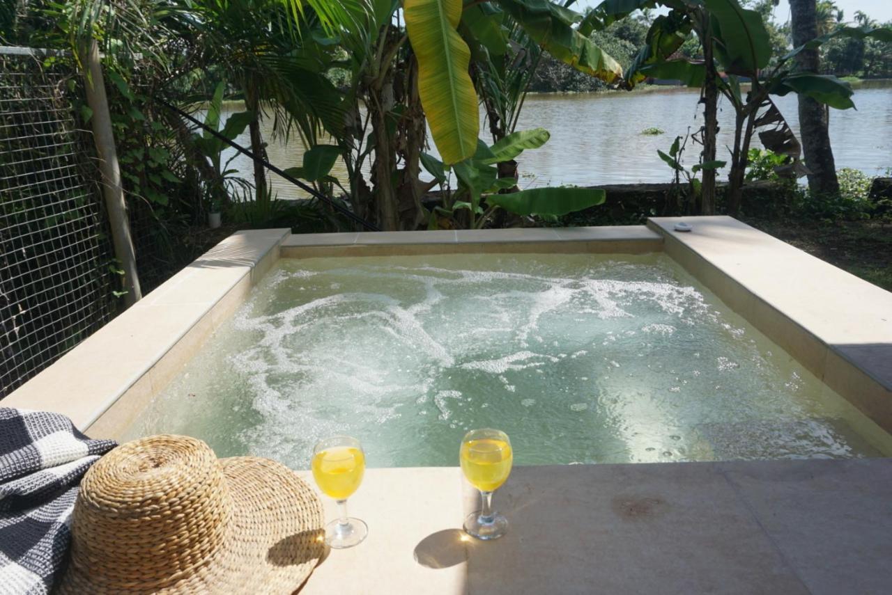 Sunsets And Palm Trees Bed & Breakfast Alappuzha Ngoại thất bức ảnh